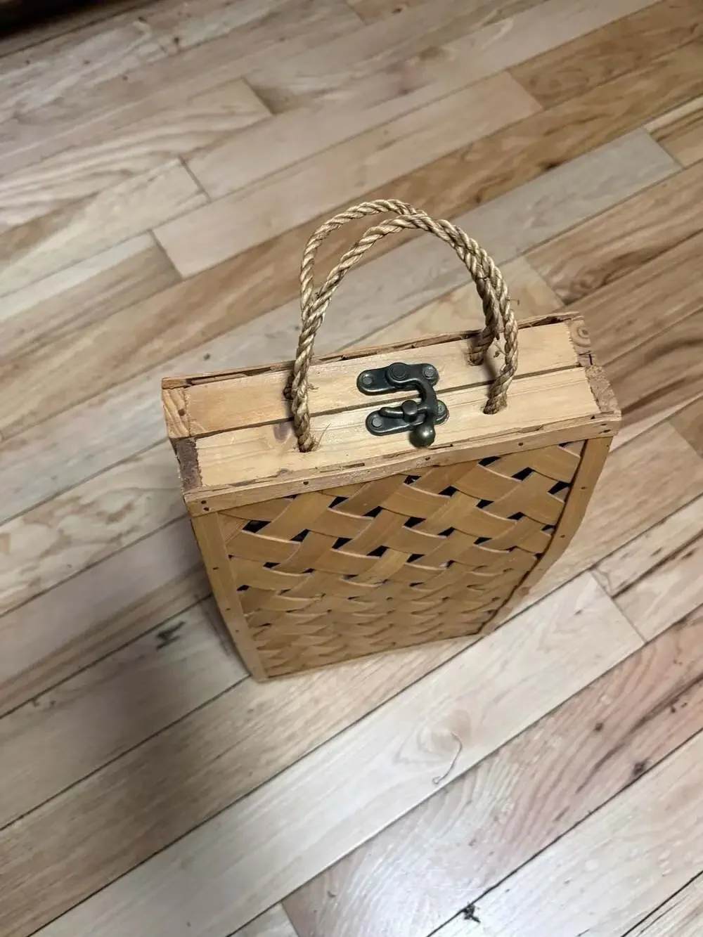 Unbranded woven wood